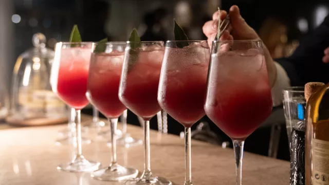 ¡Brindis y delicias! World Cocktail Month en el Hotel Costanero MGallery Montevideo