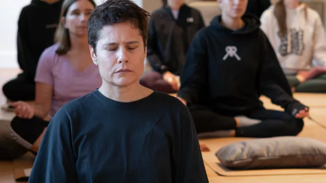 Viasono celebra el Global Wellness Day con una transformadora clase de yoga