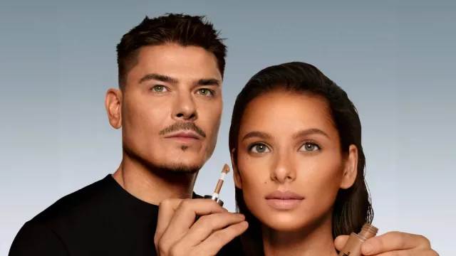 ¡El Maestro del Maquillaje lo hace de nuevo! Mario lanza el SoftSculpt Bronzing & Shaping Serum