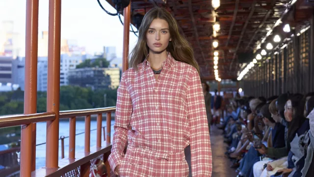 Tommy Hilfiger revoluciona el Estilo Náutico en la Semana de la Moda de Nueva York con su colección Primavera '25