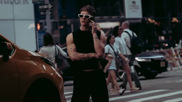 Gabriel Fagúndez Debuta en NYFW con un Outfit Exclusivo para Santiago Colinet