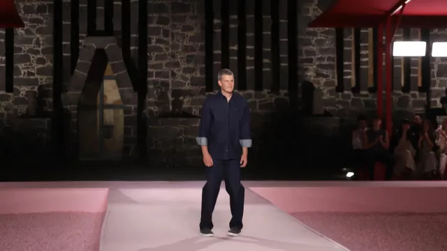 Carolina Herrera Resort 2025: un homenaje vibrante a México en el Museo Anahuacalli