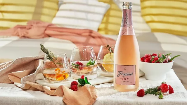 Brindis sin culpa: el boom silencioso de las bebidas 0.0%