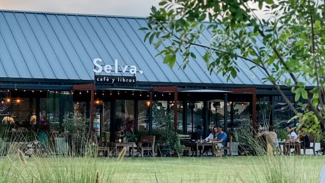 Selva Café & Libros prepara novedades y experiencias para fin de año (mirá lo que sumó)